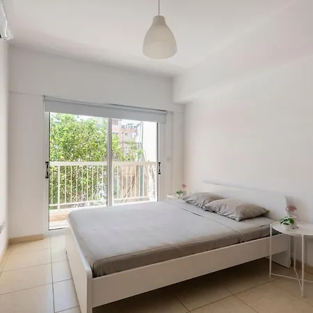 Center, Walking To The Apartment