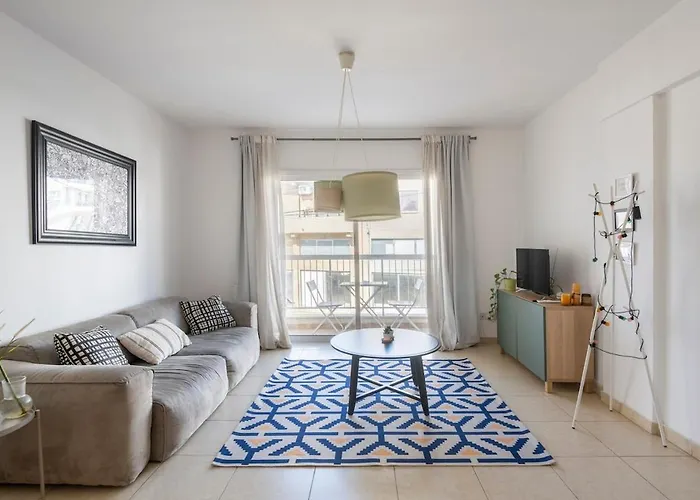 Center, Walking To The Apartamento